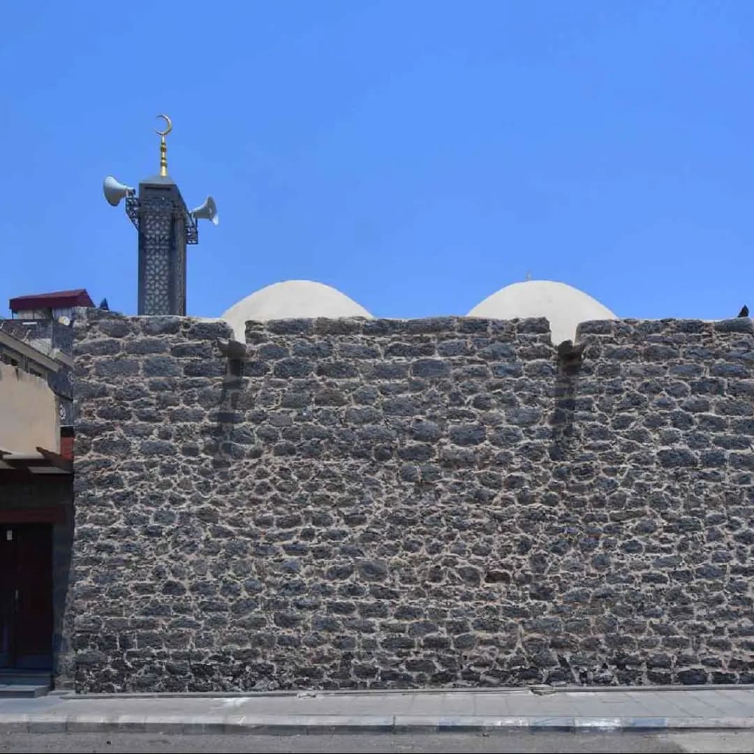 Experimentando los efectos de la Batalla de Uhud: Un viaje a través de las páginas de la biografía del Profeta.
