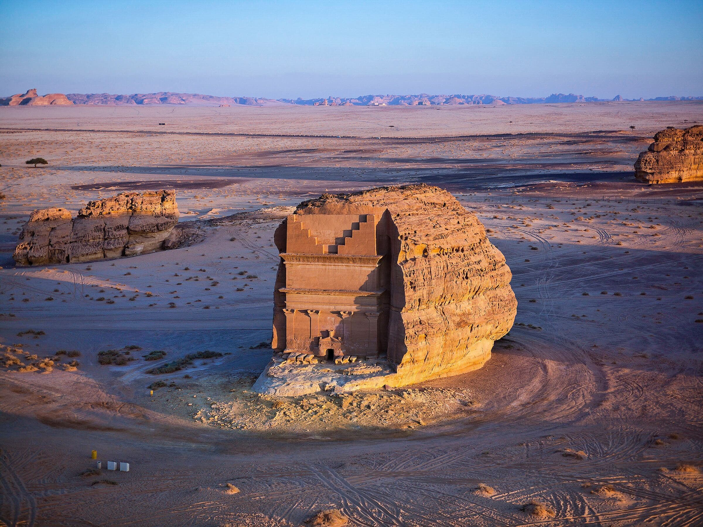 Un paquete de dos noches en Al-Ula con una excursión a Dadan y Akmah.